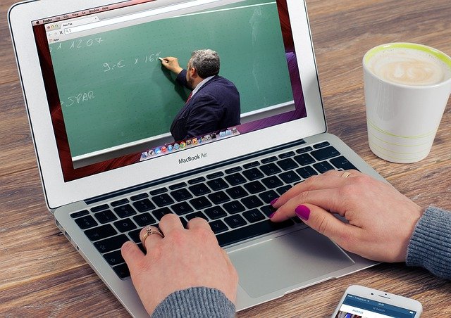 The Effects of Online Learning on Student Performance